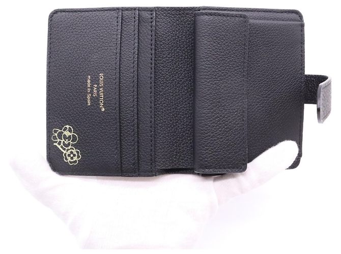 Louis Vuitton Taurillon Portefeuille Low Key Compact Bi-fold Wallet - vista 12