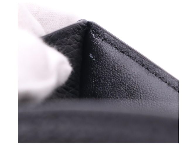Louis Vuitton Taurillon Portefeuille Low Key Compact Bi-fold Wallet - vista 14
