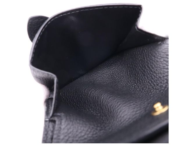 Louis Vuitton Taurillon Portefeuille Low Key Compact Bi-fold Wallet - vista 16