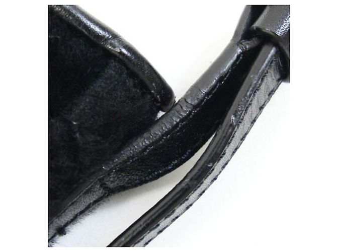 Borsa pouch Loewe in pelle e pelliccia nera - vista 6