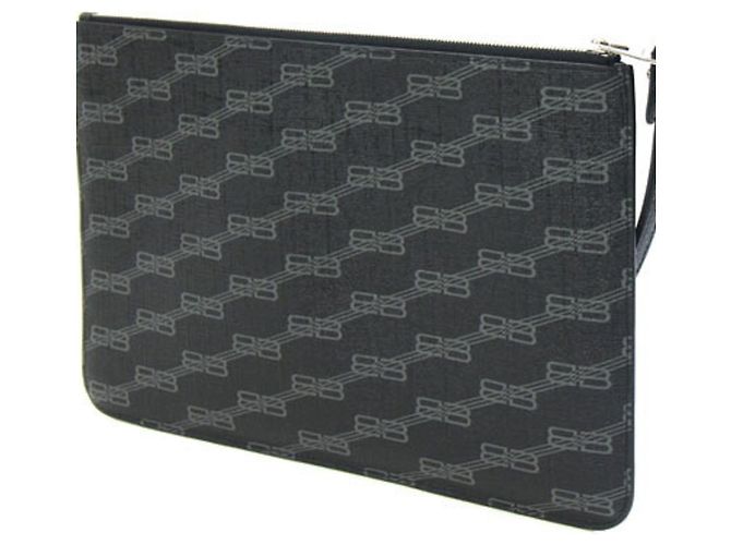 Clutch Balenciaga BB Monogram - vista 2