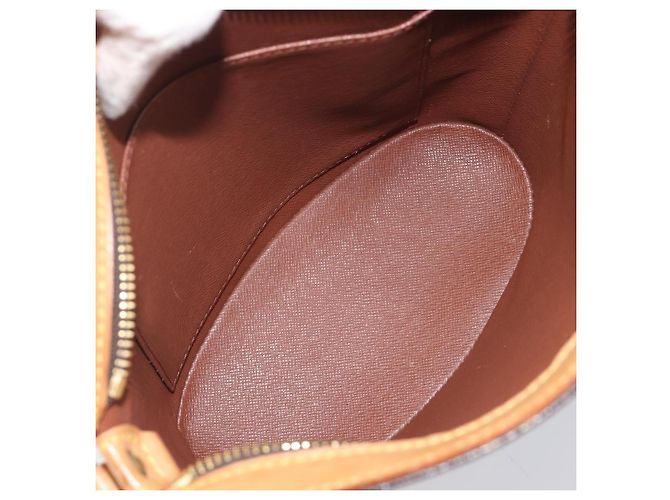 Louis Vuitton Drouot Monogram Canvas - vista 6