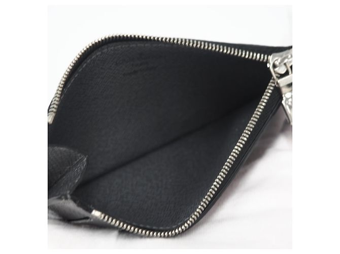 Portacarte e monete Louis Vuitton Taigarama - vista 11