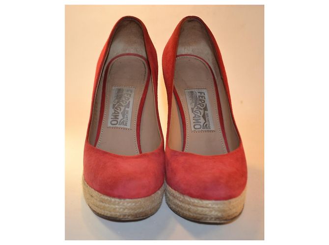 Salvatore Ferragamo Espadrillas Zeppa in Camoscio Rosso - vista 3