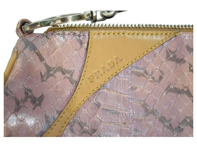 Bolsa Pochette Prada em Pele de Python Rosa Metálico - vista 14