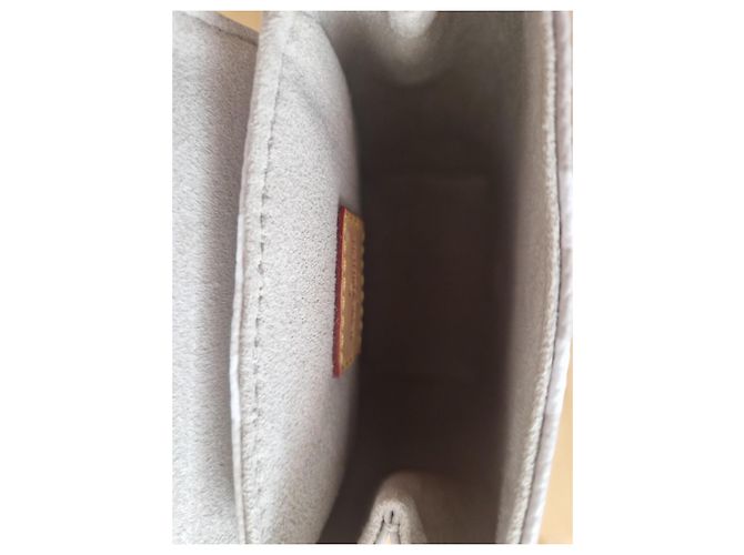 Louis Vuitton Monogram Tiny Rucksack giant By The Pool, cor Brume (gradiente rosa/bege) M45764 - vista 14
