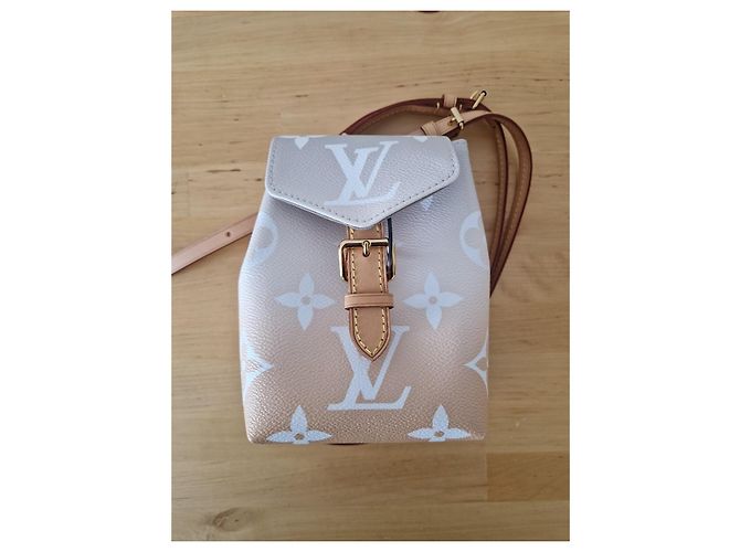 Louis Vuitton Monogram Tiny Rucksack giant By The Pool, cor Brume (gradiente rosa/bege) M45764 - vista 7