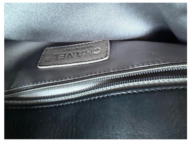 Borsa Chanel in pelle matelassé nera - vista 4