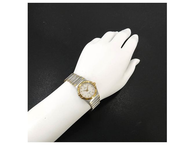 Omega Constellation 1372 30 Damenuhr - Ansicht 3