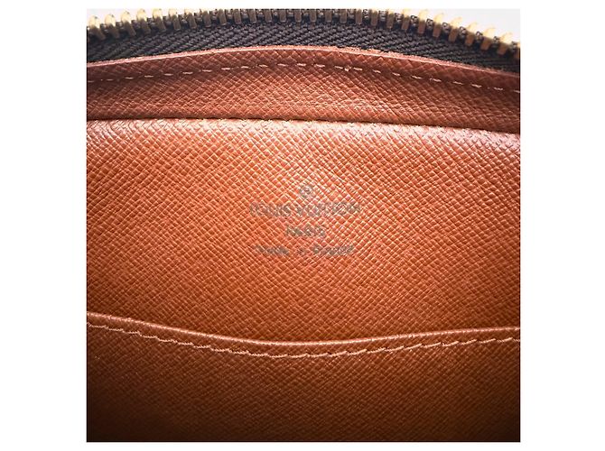 Louis Vuitton Monogram Pochette Cité - vista 16