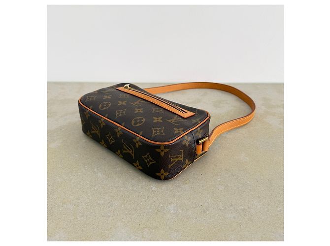 Louis Vuitton Monogram Pochette Cité - vista 6