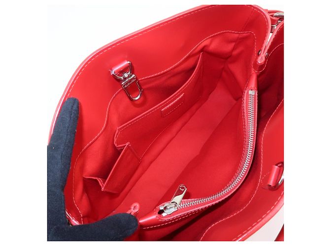 Louis Vuitton Passy Epi Leather PM - vista 5
