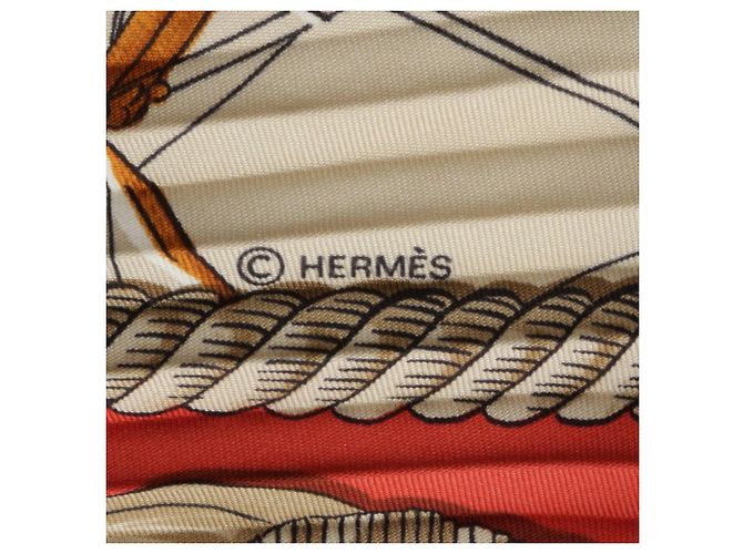 Hermès Foulard Hermes Carre Plissé Marine et Cavalerie - vista 2
