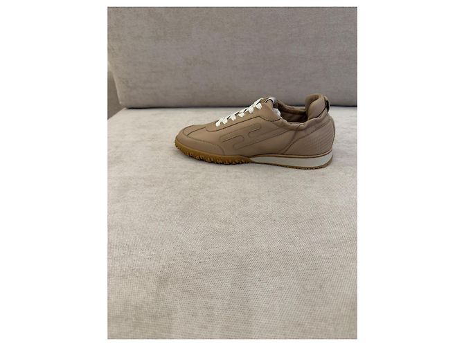 Hermès Jet Sneaker aus beigem Leder - Ansicht 6
