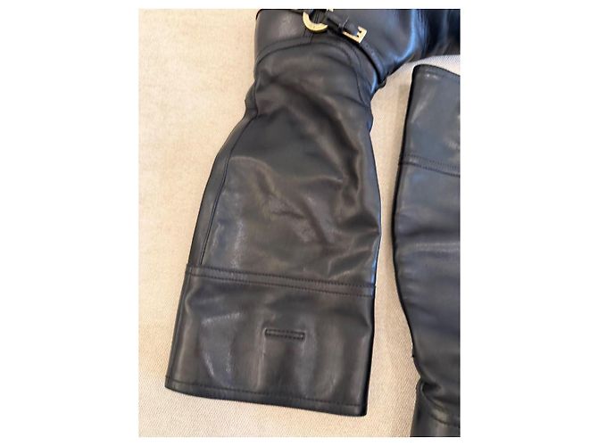 Dior Botas Altas de Cuero Negro con Hebilla Dorada - vista 3