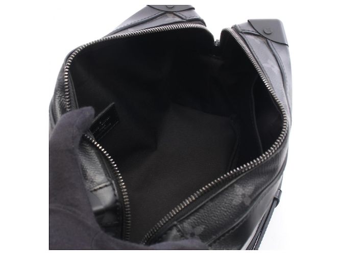 Borsa a tracolla Louis Vuitton Soft Trunk - vista 3