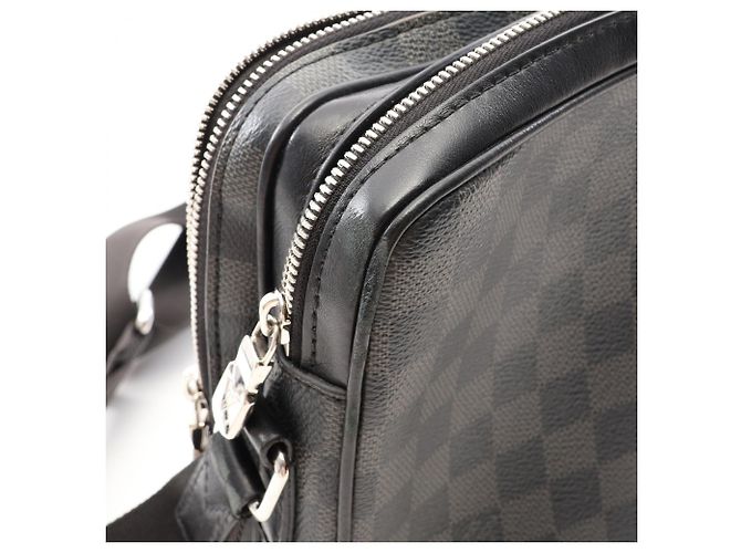 Borsa a tracolla Louis Vuitton Trocadero Messenger PM - vista 9