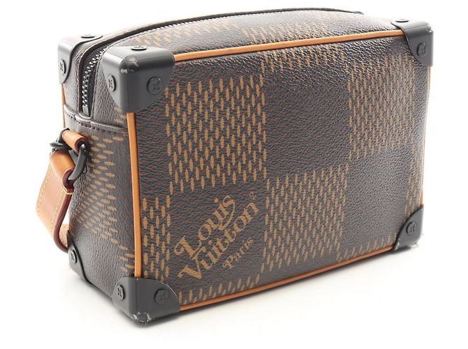 Louis Vuitton NIGO Mini Soft Trunk Shoulder Bag - vista 2