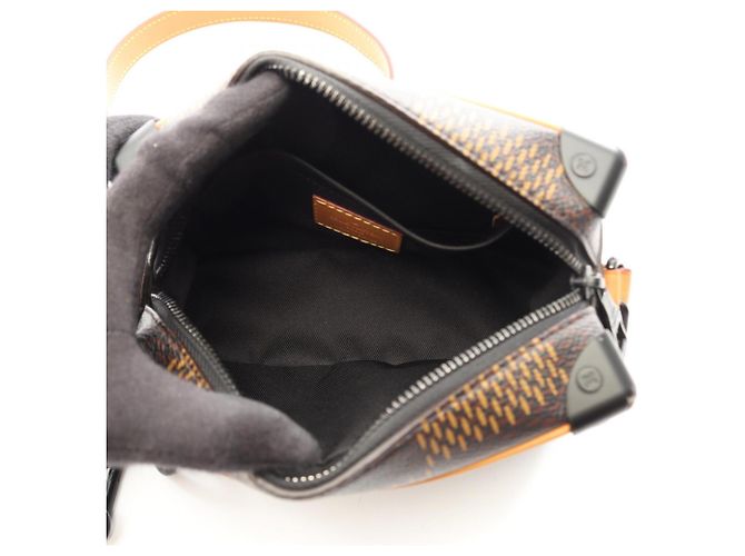 Louis Vuitton NIGO Mini Soft Trunk Shoulder Bag - vista 3