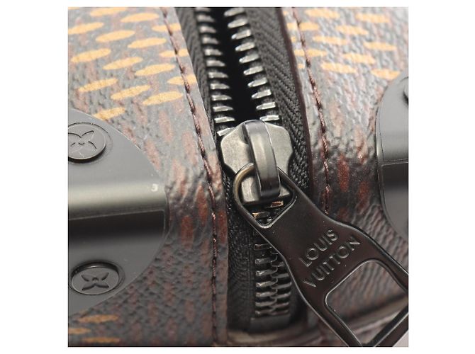 Louis Vuitton NIGO Mini Soft Trunk Shoulder Bag - vista 6