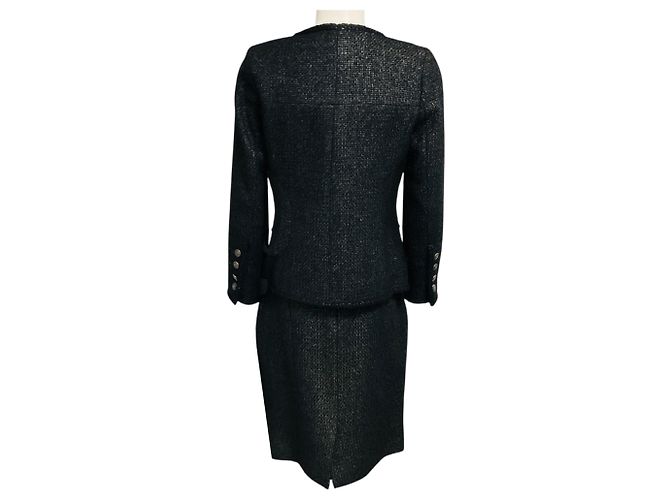 Completo Gonna e Giacca in Tweed Bouclé Nero Chanel con Bottoni Logo CC - vista 3