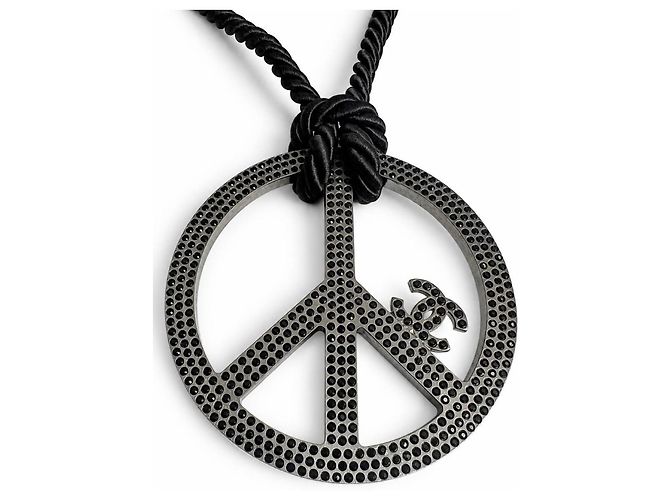 Collana Pendente Chanel 08P Simbolo della Pace e CC - vista 2