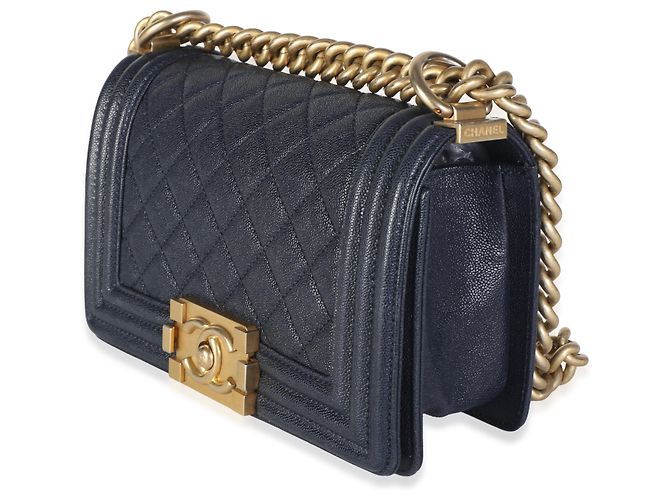 Borsa Chanel Small Boy in pelle caviar matelassé blu navy - vista 3