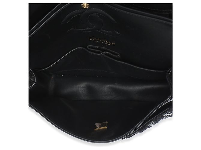 Borsa Chanel Medium Classic Double Flap in tweed nero e vernice intrecciata - vista 5