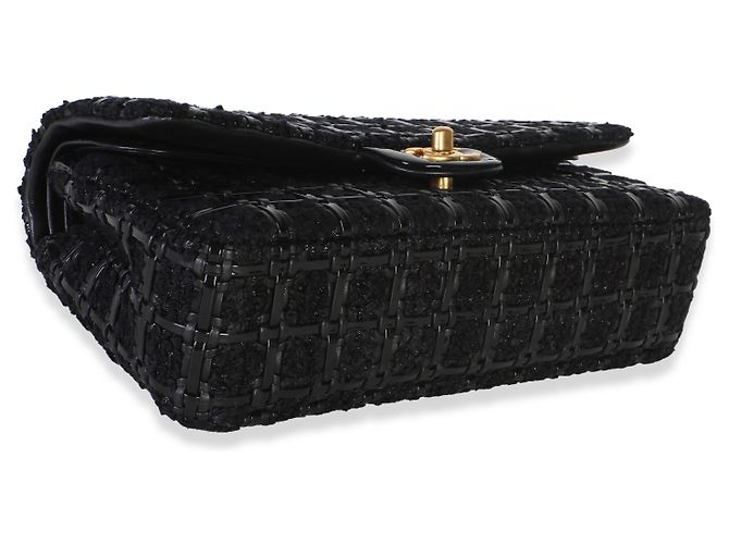 Borsa Chanel Medium Classic Double Flap in tweed nero e vernice intrecciata - vista 7