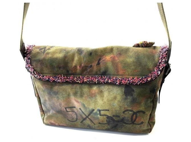 Borsa a tracolla Chanel Graffiti on the Paviment - vista 3