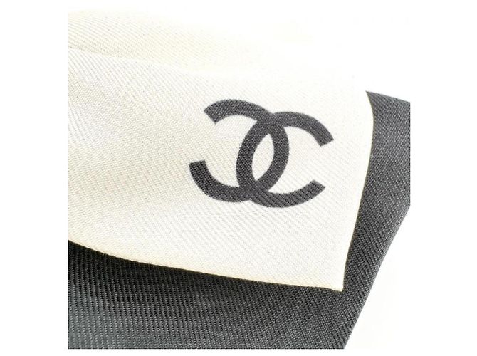 Scrunchie in seta Chanel Coco Mark con nastro - vista 3