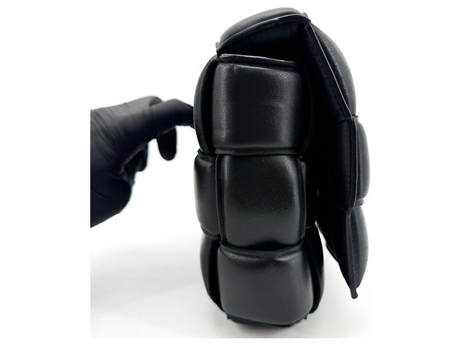 Bottega Veneta Cassette Padded Maxi Intrecciato Leather Small - vista 3