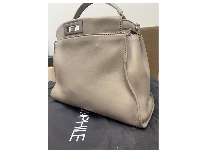 Fendi Peekaboo Borsa Top Handle in pelle Taupe - vista 3