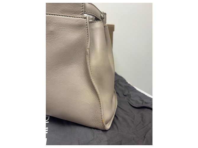 Fendi Peekaboo Borsa Top Handle in pelle Taupe - vista 4