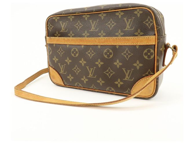 Louis Vuitton Trocadero Monogram Canvas 27 - vista 3