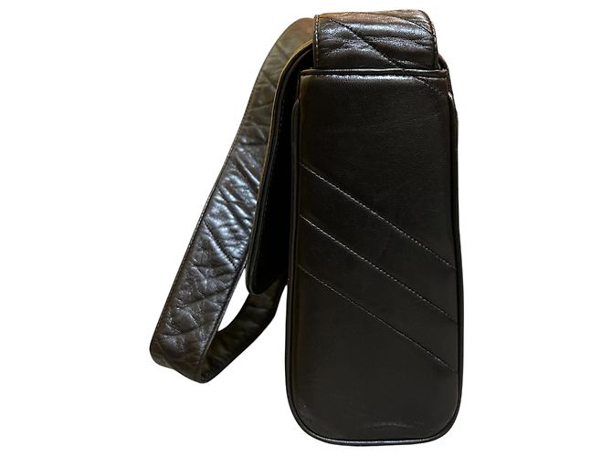 Borsa a patta Chanel 1991 in pelle d'agnello matelassé verticale - vista 3