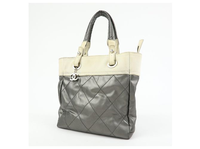 Chanel Biarritz Quilted Coated Canvas Small - vista 3