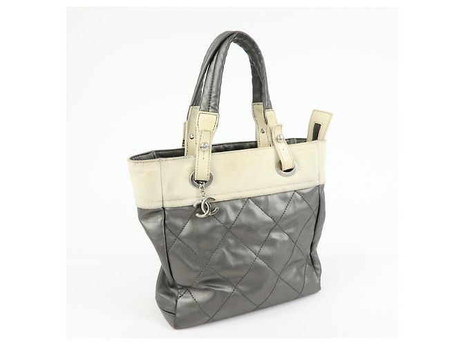 Chanel Biarritz Quilted Coated Canvas Small - vista 4