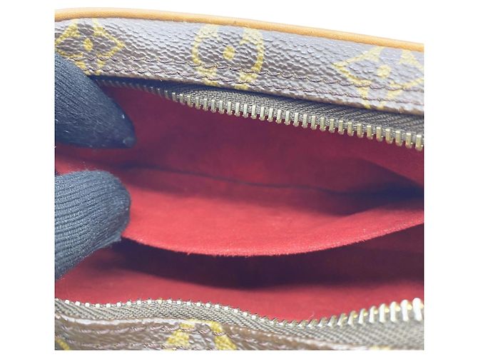 Borsa a tracolla Louis Vuitton Croissant Monogram - vista 10