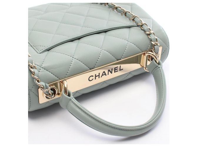 Borsa a tracolla Chanel Trendy CC in pelle verde - vista 9