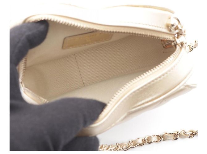 Borsa a pochette Chanel Heart Chain - vista 3