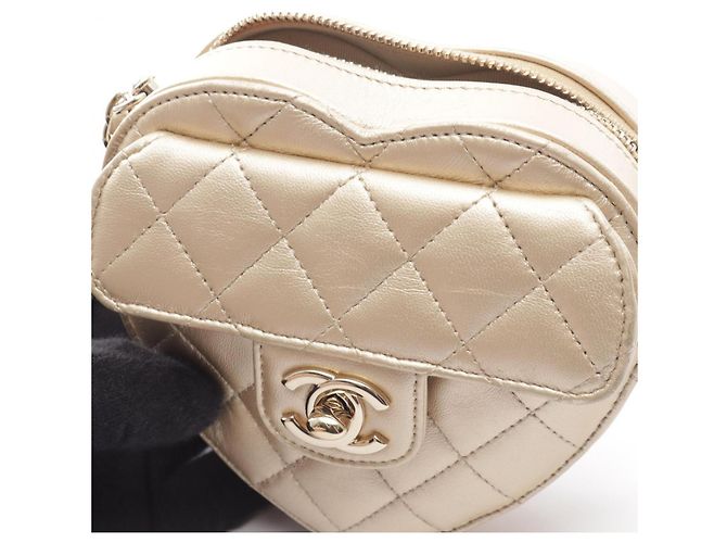 Borsa a pochette Chanel Heart Chain - vista 6