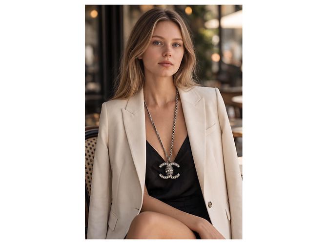 Chanel 08A Paris-London Collana Pendente CC Cristalli Argento - vista 2