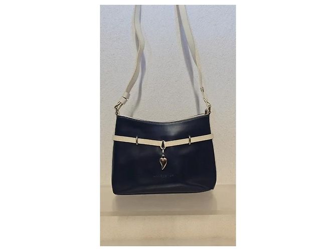 Autre Marque Lancaster Borsa a tracolla in pelle blu e bianca con ciondolo a cuore - vista 5