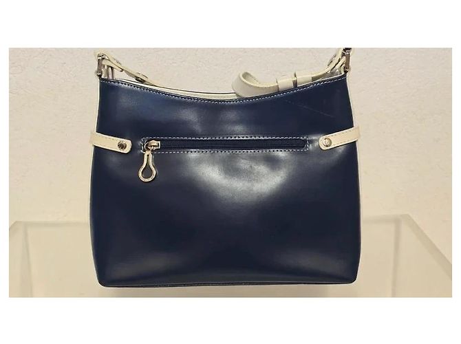 Autre Marque Lancaster Borsa a tracolla in pelle blu e bianca con ciondolo a cuore - vista 8