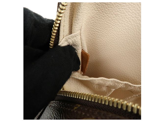 Louis Vuitton Spontini Monogram Canvas - vista 7
