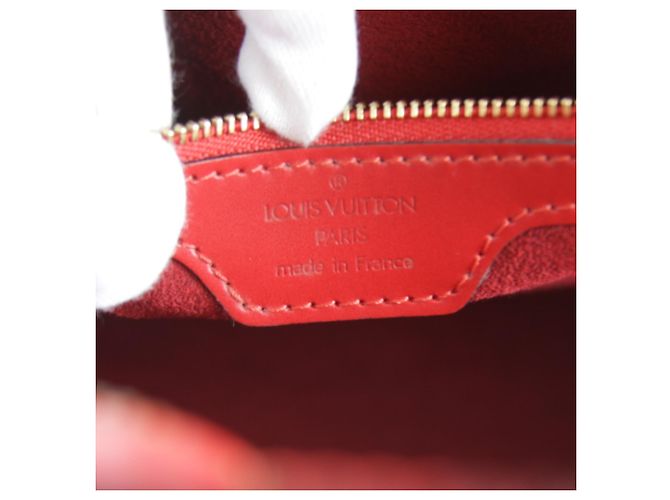 Borsa Tote Louis Vuitton in pelle Epi rossa - vista 15