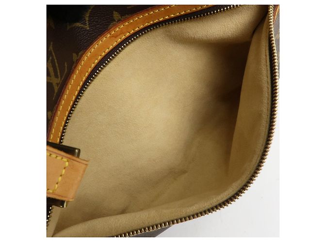 Cité Louis Vuitton Cite Monogram Canvas GM - vista 5