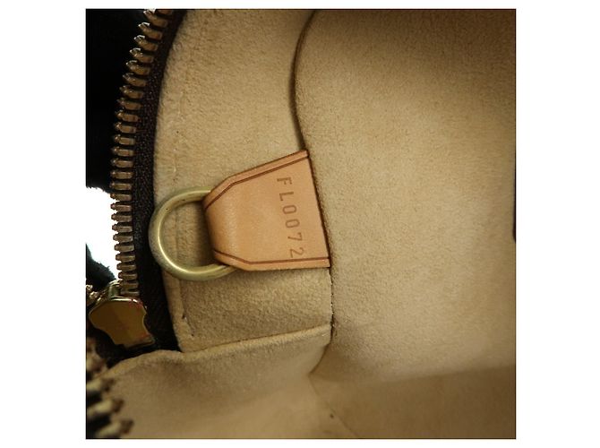 Cité Louis Vuitton Cite Monogram Canvas GM - vista 7