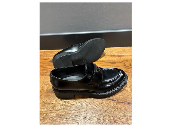 Mocassini Prada Chocolate in pelle nera con suola chunky - vista 10